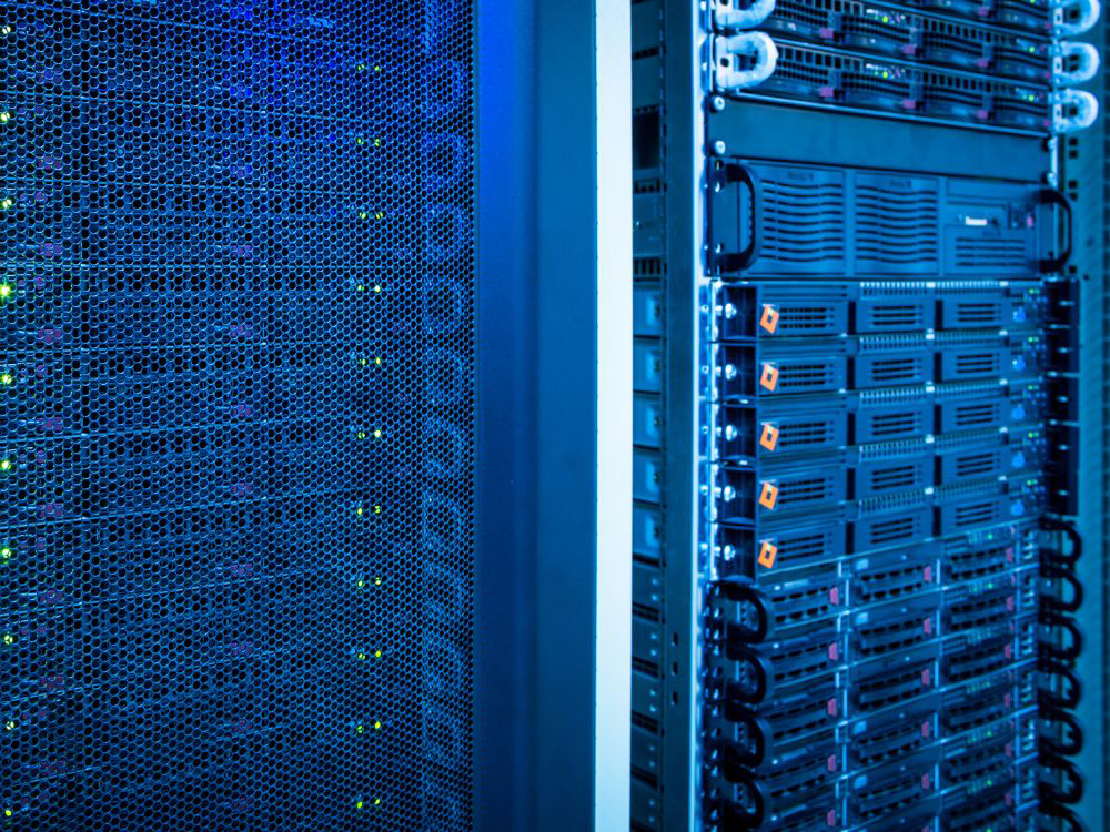Comparing HDD and SSD in Free Windows VPS Hosting
